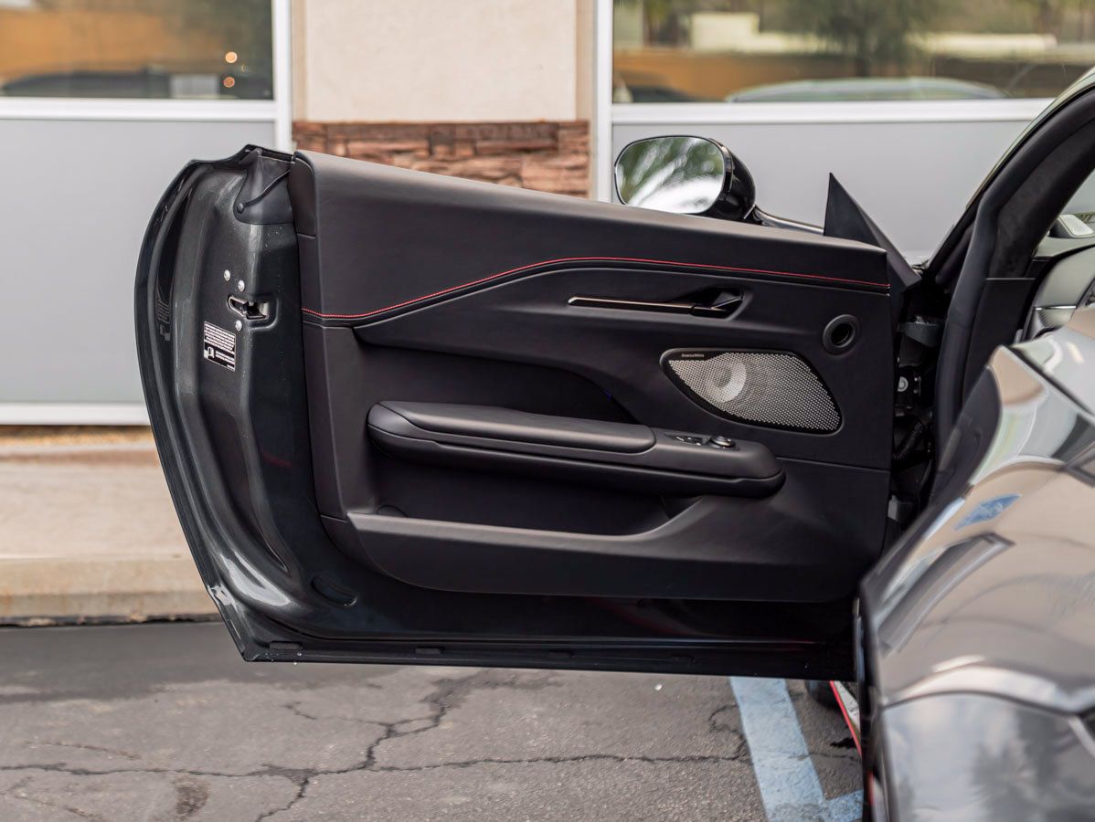 Used 2026 Aston Martin V8 Vantage S RWD image 13