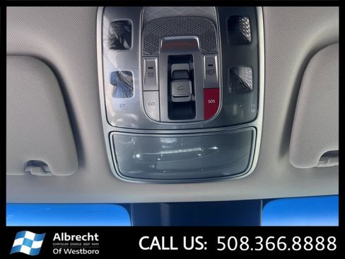 Used 2022 Genesis GV70 2.5T w/ Select Package AWD/4WD image 30