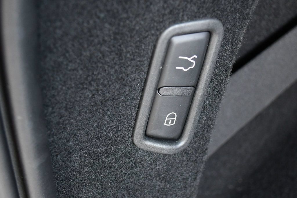 Used 2019 Maserati Levante S GranSport AWD/4WD image 16