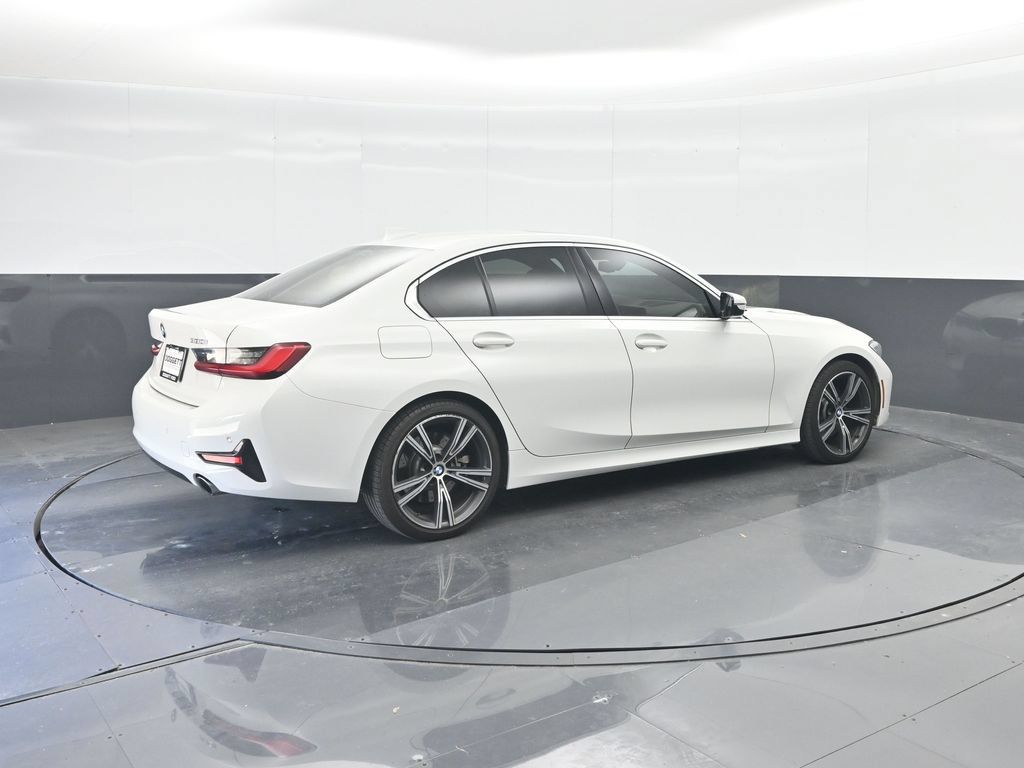 Used 2021 BMW 330i Sedan w/ Convenience Package RWD image 5