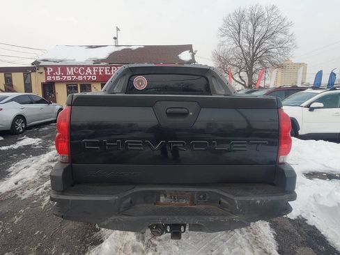 Used 2003 Chevrolet Avalanche 1500 The North Face Edition 4d w/ The North Face Edition image 4