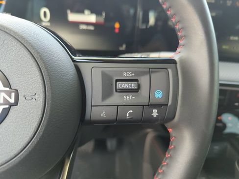 Certified 2025 Nissan Kicks SR FWD image 41