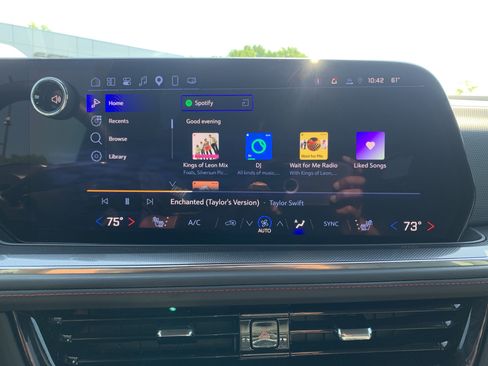 Used 2025 Chevrolet Tahoe RST w/ Advanced Technology Package AWD/4WD image 23