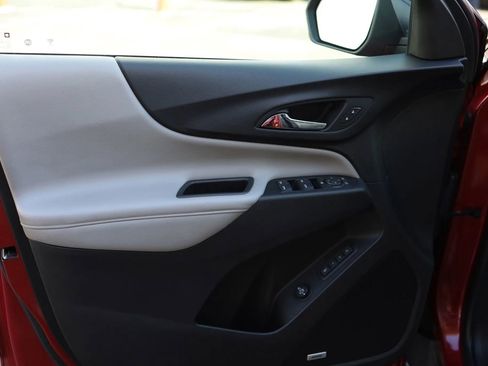 Used 2019 Chevrolet Equinox Premier image 11
