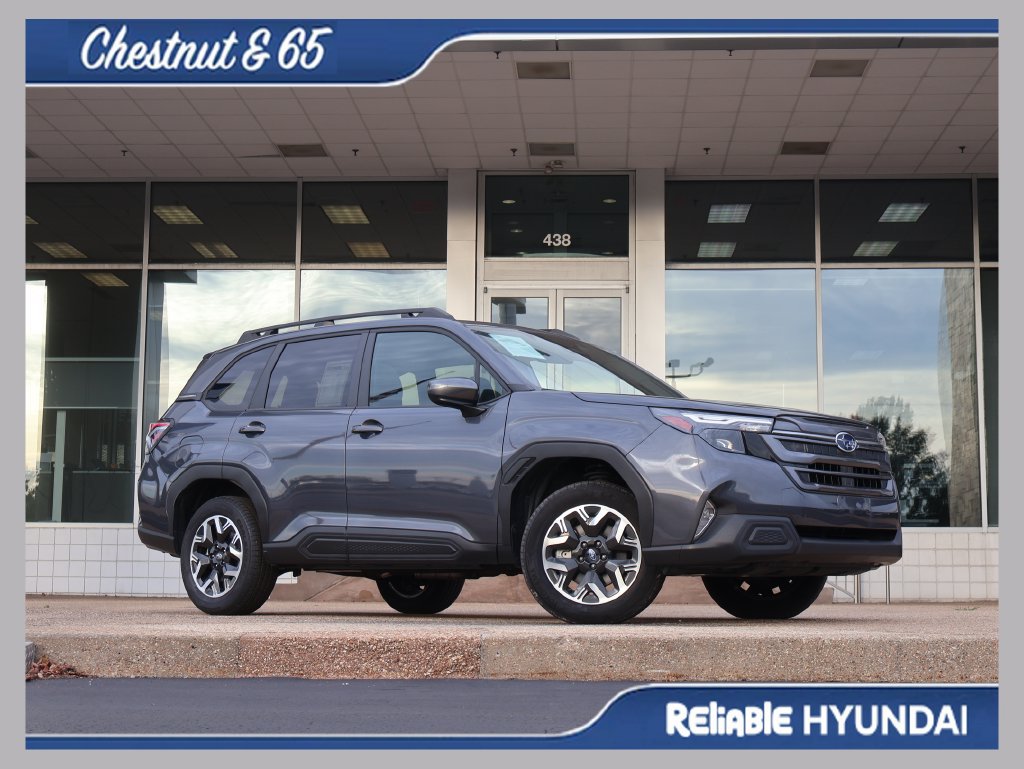 Used 2025 Subaru Forester Premium AWD/4WD image 1