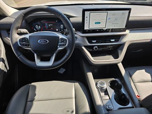 New 2026 Ford Explorer Active w/ Active Comfort Package AWD/4WD image 17