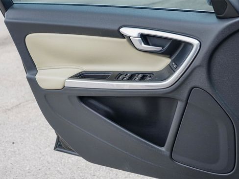 Used 2013 Volvo S60 T5 image 21