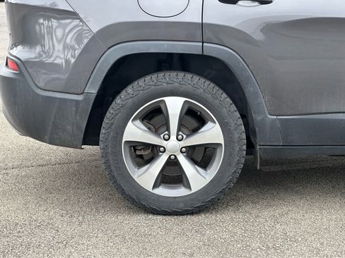 Used 2022 Jeep Cherokee Limited image 26