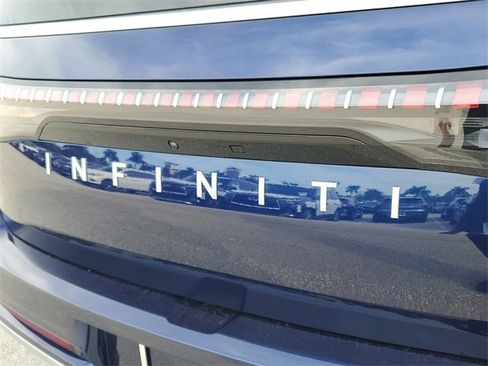 Used 2025 INFINITI QX80 Pure image 6