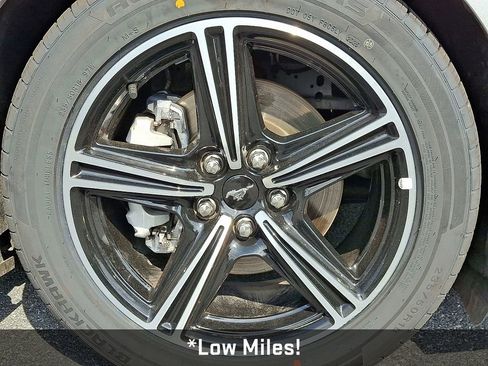 Used 2024 Ford Mustang Premium image 9