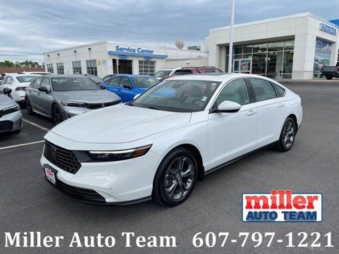 Used 2023 Honda Accord EX image 1