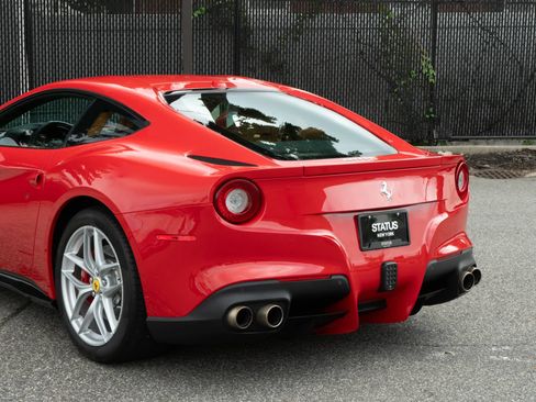 Used 2017 Ferrari F12 Berlinetta RWD image 50