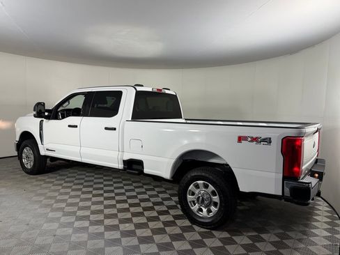 Used 2023 Ford F350 XLT w/ FX4 Off-Road Package image 9