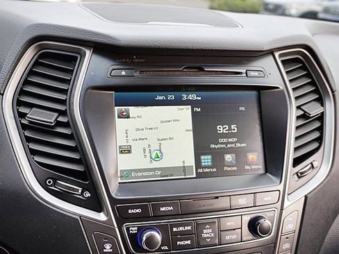 Used 2018 Hyundai Santa Fe Limited image 26