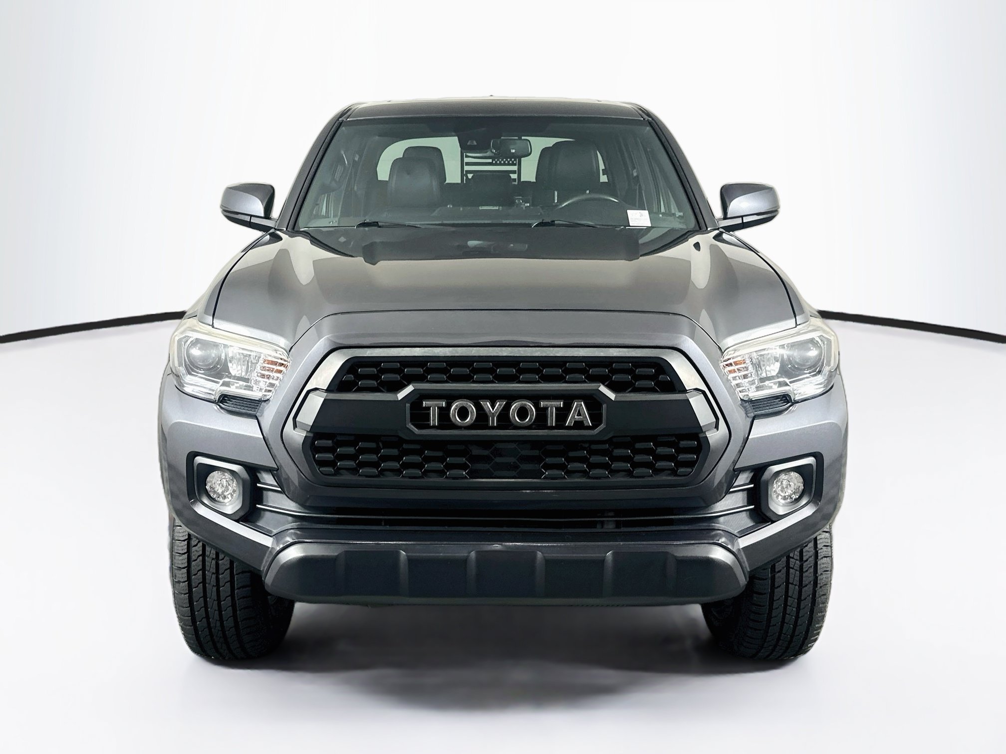 Used 2020 Toyota Tacoma TRD Off-Road w/ TRD Premium Off Road Package AWD/4WD image 2