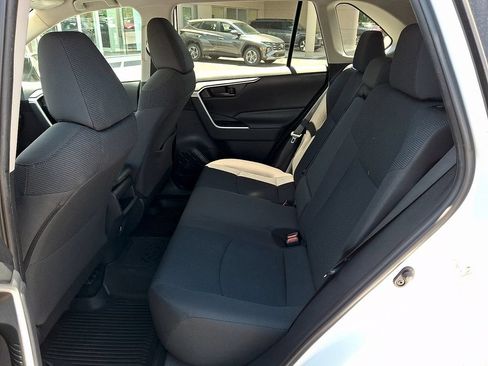 Used 2019 Toyota RAV4 LE w/ All Weather Liner Package AWD/4WD image 10