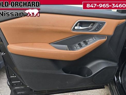 Used 2025 Nissan Rogue Platinum w/ Platinum Premium Package image 9