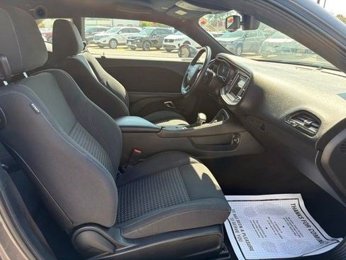 Used 2019 Dodge Challenger SXT AWD/4WD image 17