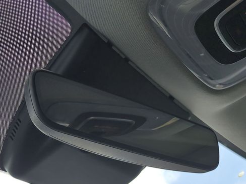 Used 2022 Hyundai Elantra Limited image 27