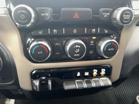 Used 2021 RAM 1500 Laramie image 34