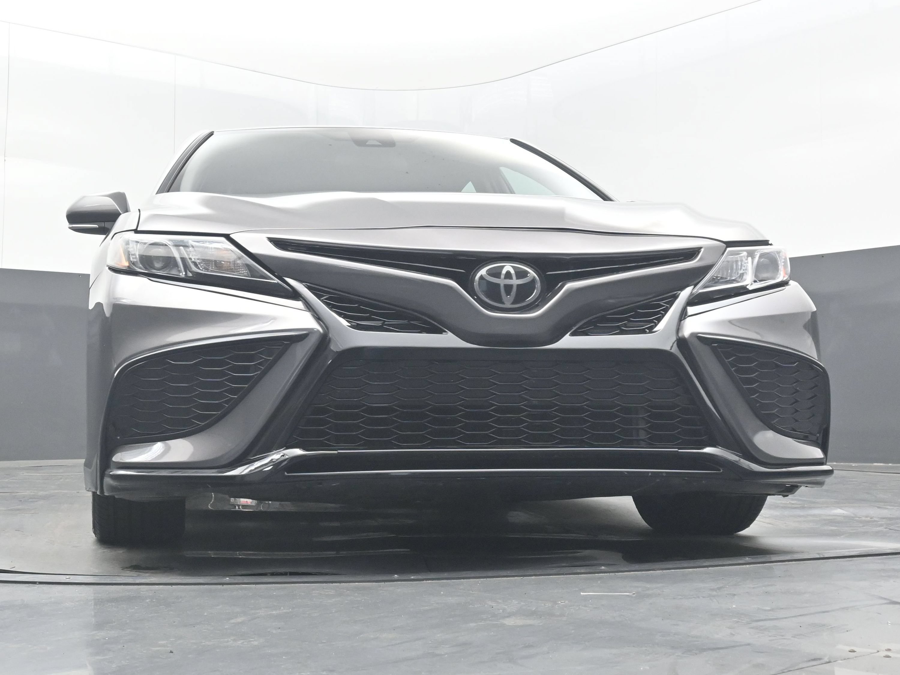 Used 2023 Toyota Camry SE FWD image 30