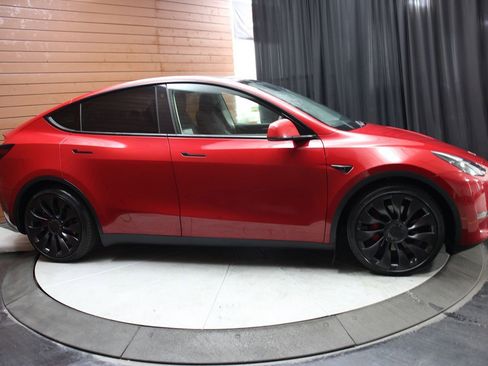 Used 2023 Tesla Model Y Performance image 57