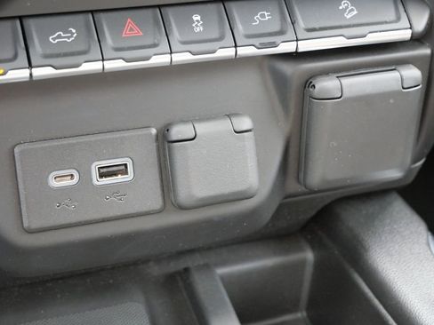 Used 2023 GMC Sierra 2500 AT4 w/ AT4 Premium Plus Package image 46