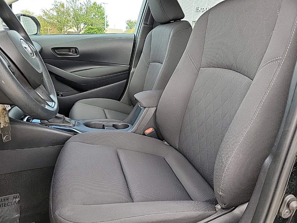 Used 2024 Toyota Corolla LE FWD image 12