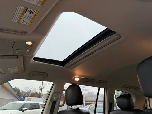 Used 2021 Nissan Armada SL w/ Captain's Chairs Package image 20