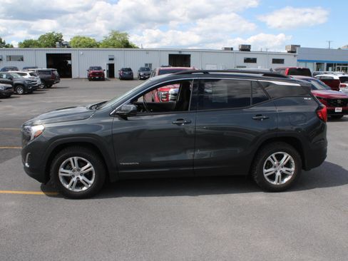 Used 2020 GMC Terrain SLE w/ Driver Convenience Package AWD/4WD image 5
