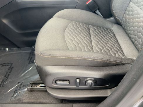 Used 2019 Chevrolet Equinox LT image 14