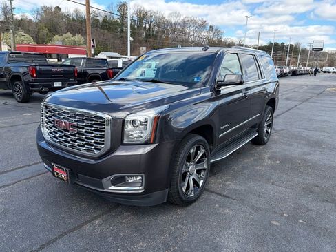 Used 2018 GMC Yukon Denali w/ Open Road Package image 3