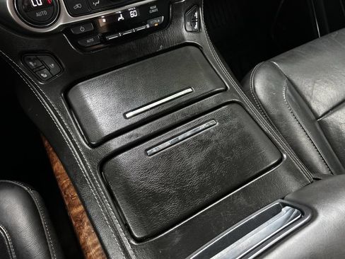 Used 2018 Chevrolet Tahoe Premier RWD image 23