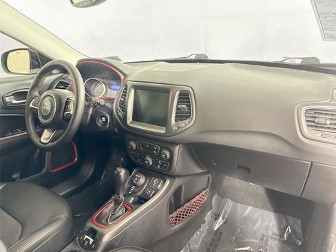 Used 2021 Jeep Compass Trailhawk AWD/4WD image 41