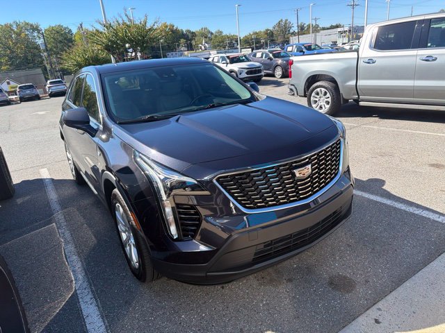 Used 2023 Cadillac XT4 Luxury FWD image 1