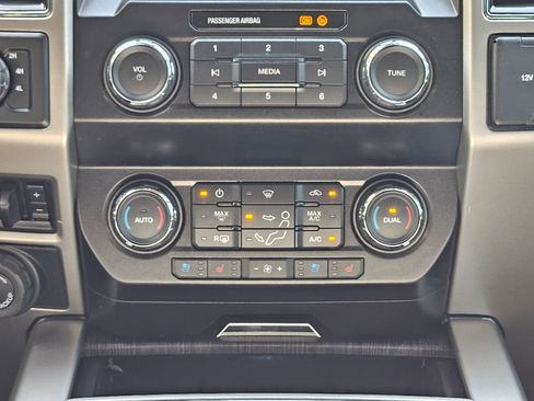 Used 2020 Ford F350 Lariat w/ Lariat Ultimate Package image 13