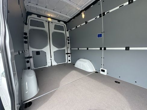 New 2026 Mercedes-Benz Sprinter 2500 image 17