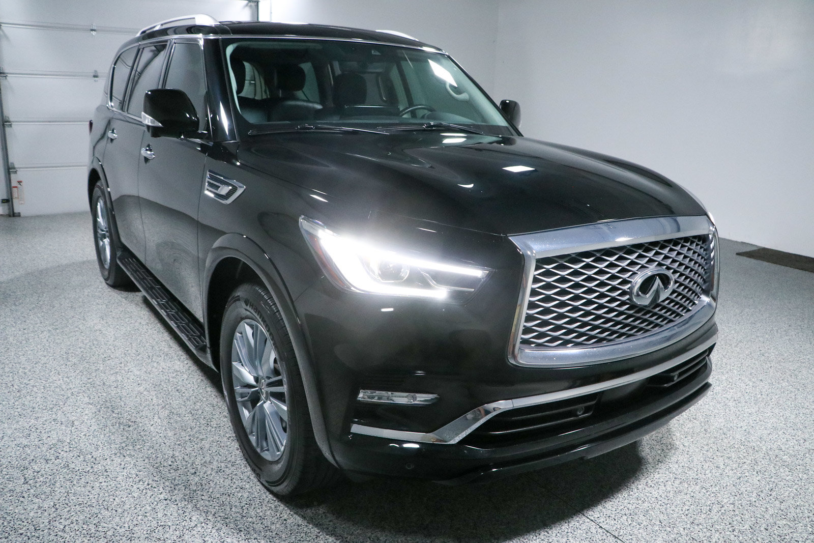 Used 2023 INFINITI QX80 Luxe w/ Cargo Package RWD image 5