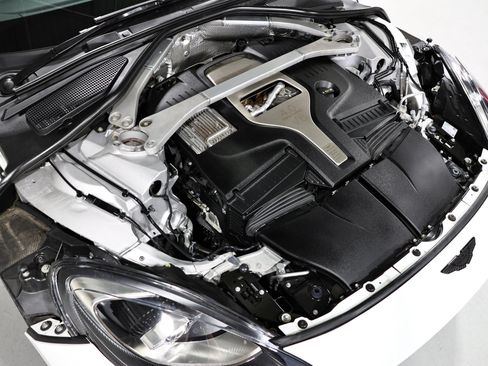 Used 2021 Aston Martin DBX AWD/4WD image 6