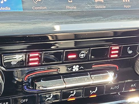 New 2025 Jeep Grand Cherokee Limited w/ Trailer Tow Package image 17