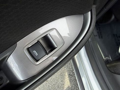 Used 2024 Chevrolet Malibu LT image 28