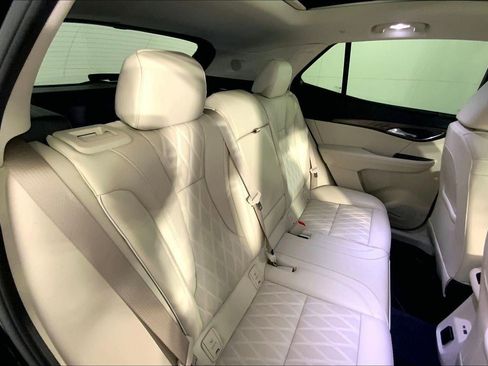 Used 2023 Buick Envision Avenir image 23