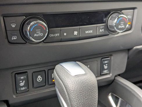 New 2025 Nissan Frontier SV w/ SV Convenience Package RWD image 21