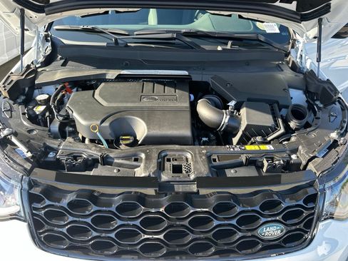 Certified 2025 Land Rover Discovery Sport Dynamic SE AWD/4WD image 10