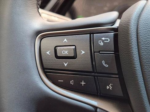 Used 2025 Lexus ES 300h w/ Premium Package FWD image 10