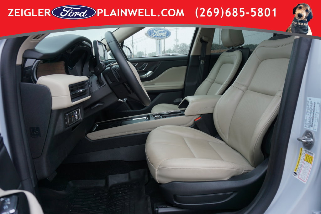 Used 2025 Lincoln Corsair Grand Touring AWD/4WD image 20