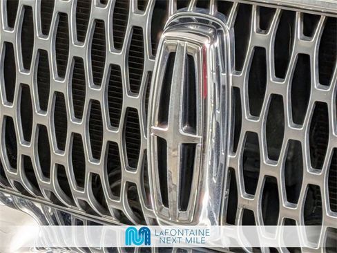 Used 2019 Lincoln Nautilus Select image 8