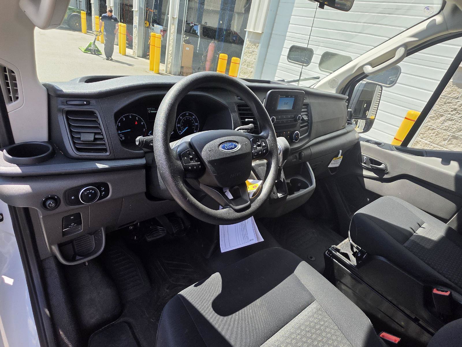 Used 2025 Ford Transit 250 Low Roof w/ Exterior Upgrade Package RWD image 6