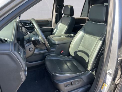 Used 2021 Chevrolet Tahoe Premier w/ Premium Package AWD/4WD image 24