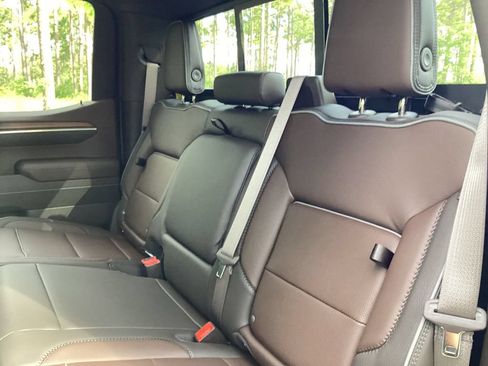 New 2026 GMC Sierra 1500 Denali w/ Denali Reserve Package AWD/4WD image 18